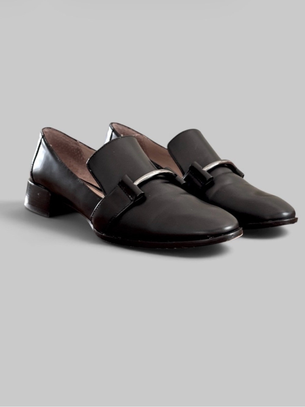 Linea Paolo Black Leather Silver Hardware Loafers 7.5 M